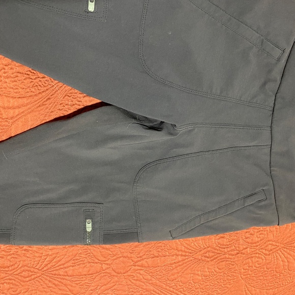 Athleta hybrid cargo hiking pants - Picture 2 of 5